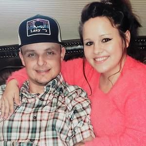 Meet your Posher, Josh n shelbi